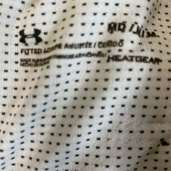 Womens Underarmour shorts - Picture 3 of 4